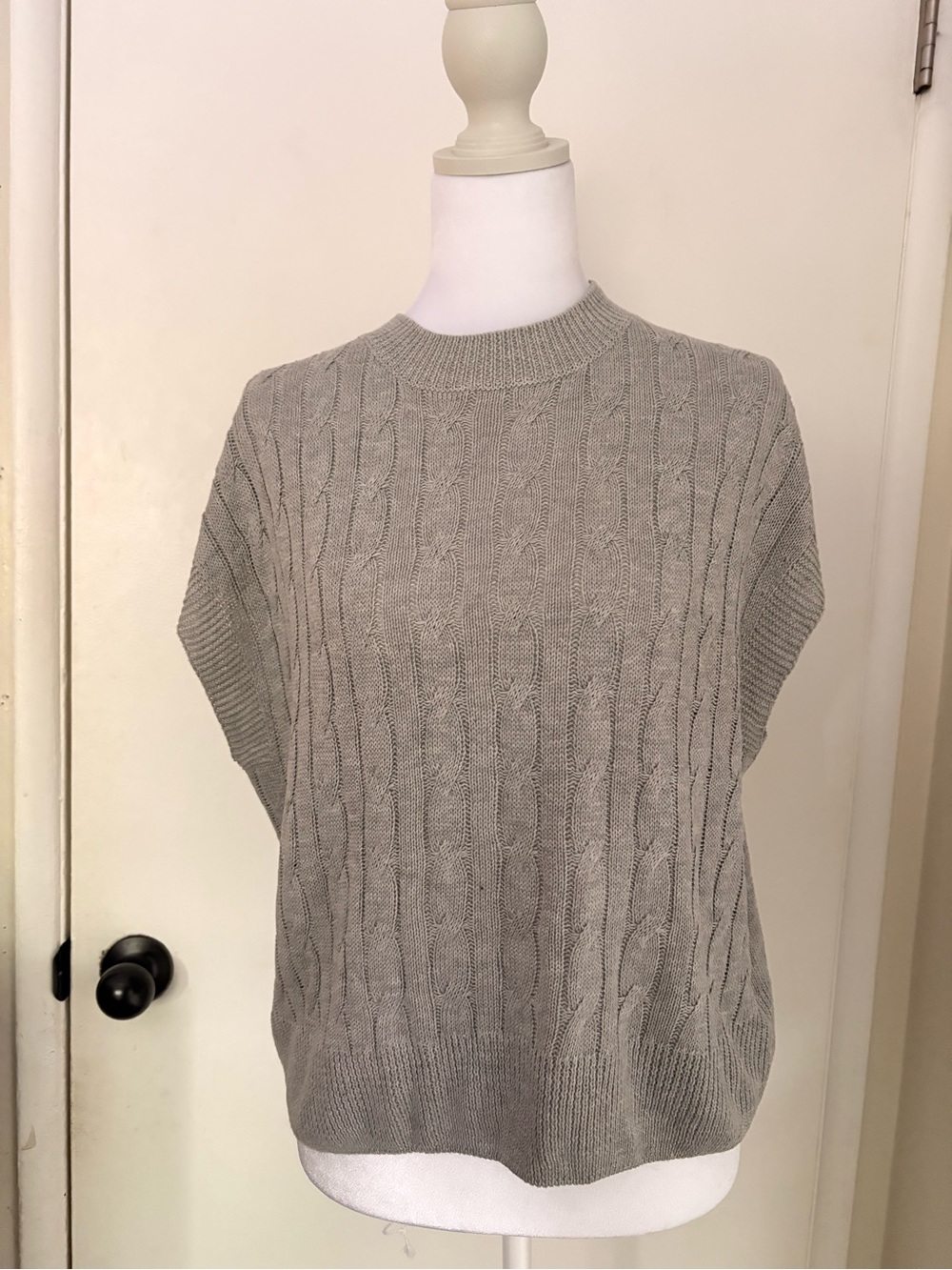 Grey Cable Knit Short Sleeve Sweater